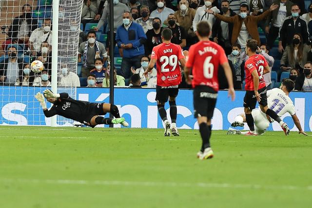 哈登三双快船力克公牛 黄蜂胜篮网终结6连败