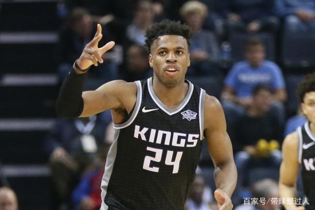 近五百名羽球女将西安过招 全民健身乐享运动之趣